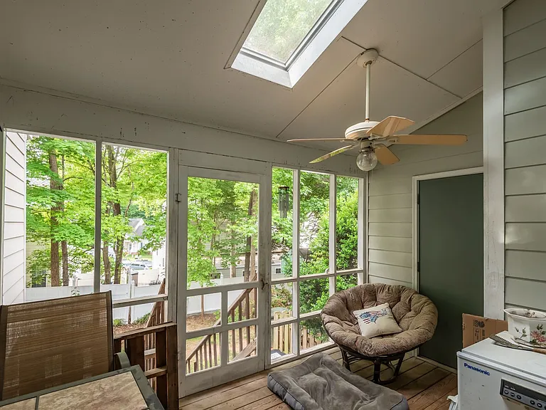 2803 Sterling Park Dr — Photo 16
