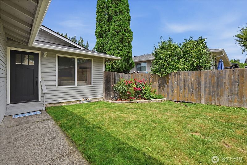 3rd image of 3604 W Rose St