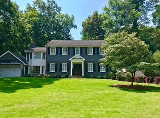 630 Bridgewater Dr NW, Sandy Springs, GA 30328