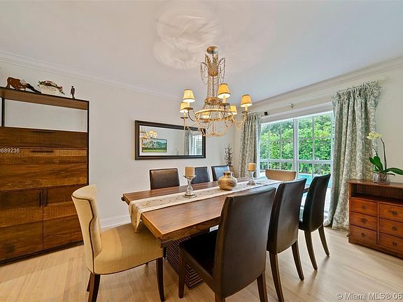 3rd image of 1444 Robbia Ave