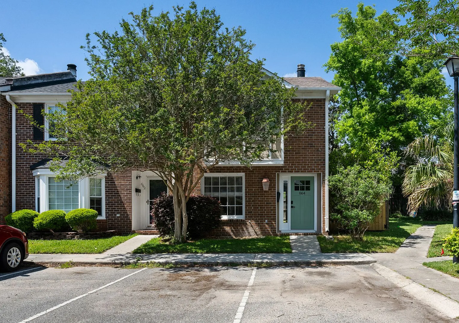 664 Swinton Court — Photo 1