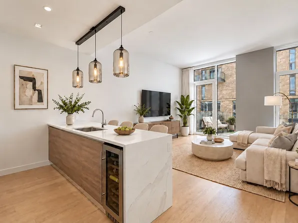 505 W 43rd St #9C, New York, NY 10036