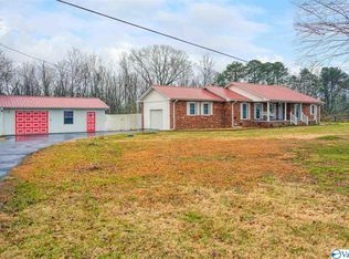 5324 Swearengin Rd, Scottsboro, AL 35769