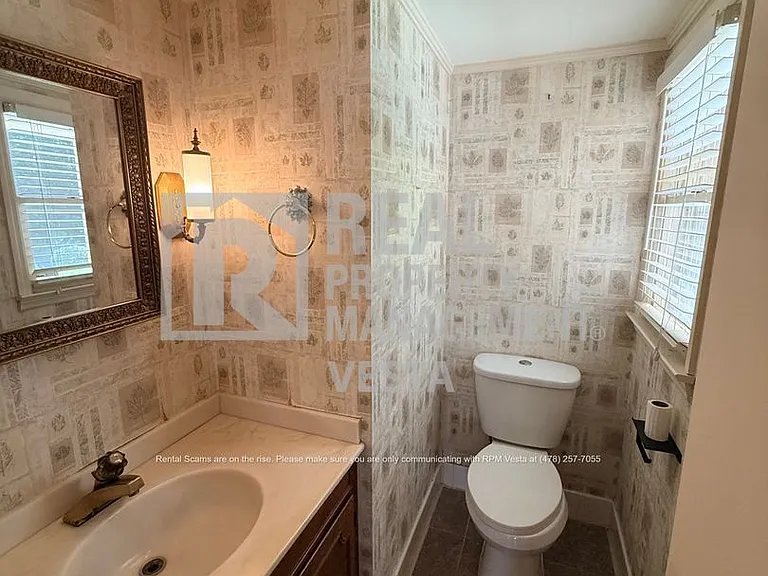 1933 Deerwood Pl — Photo 5
