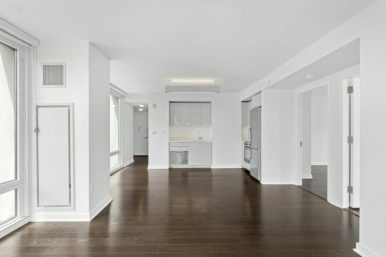 400 West 113th Street — Photo 4