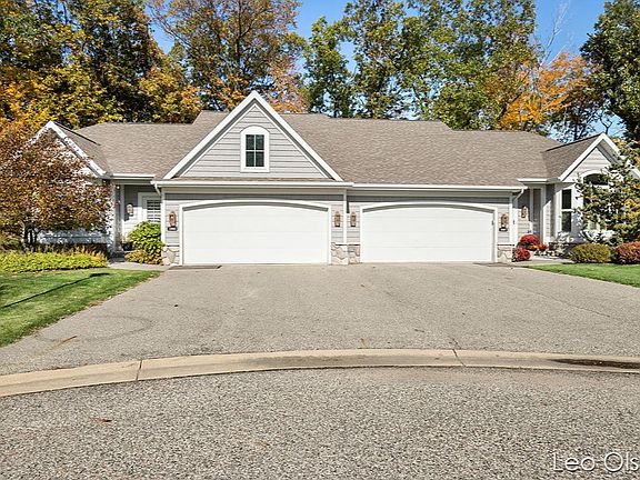 2nd image of 1903 Peace Valley Ct NE #15