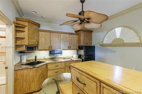 4885 Bonanza Ct — Photo 2