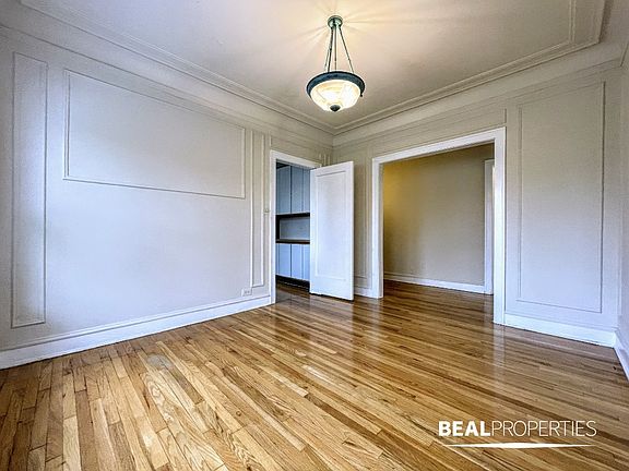 3rd image of 1313 Oak Ave #L3