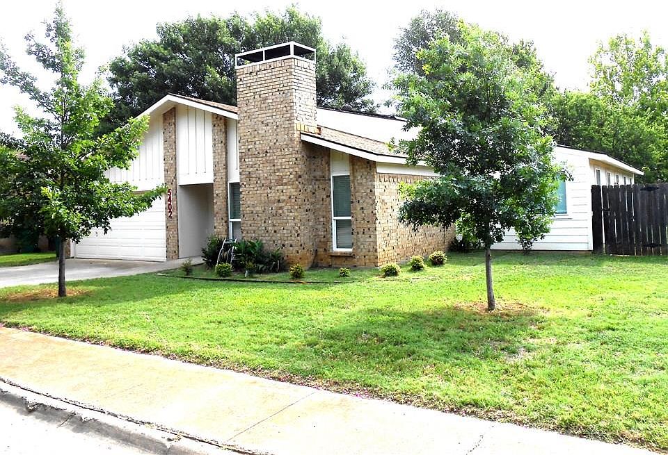 1st image of 5402 Queens Ct