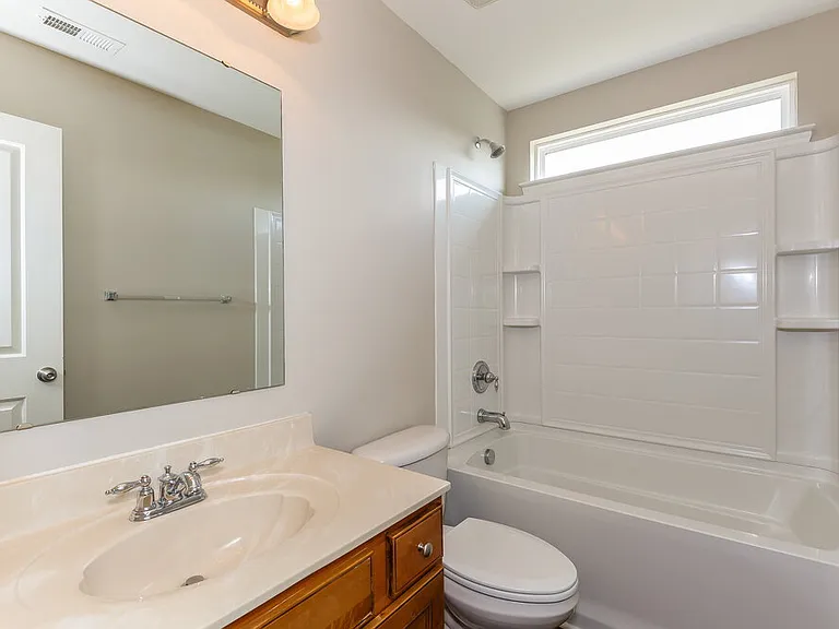 5721 Verrazano Dr — Photo 14