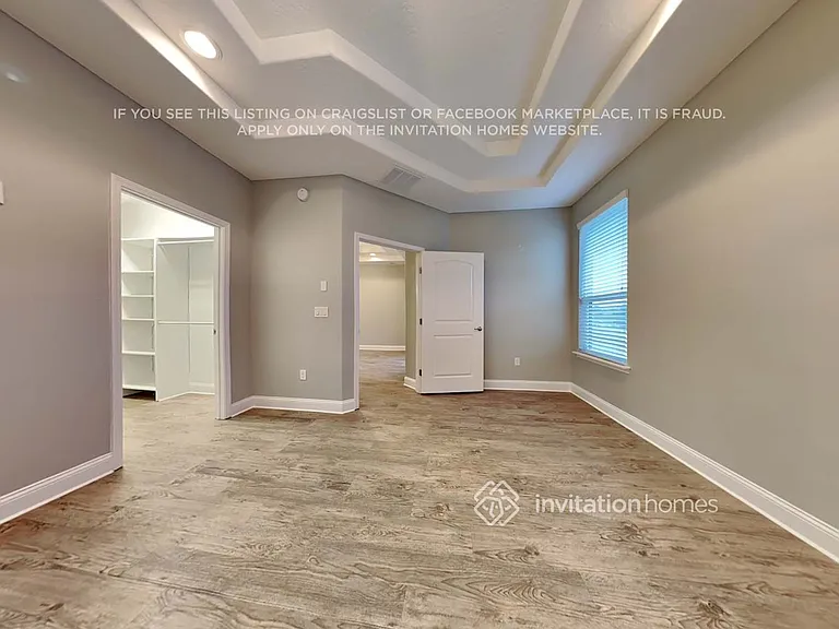 832 Glendale Ln — Photo 11