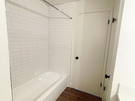 5th image of 285 E Whitlock Ave #8
