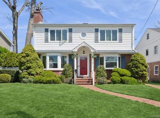 114 Doncaster Road, Malverne, NY 11565
