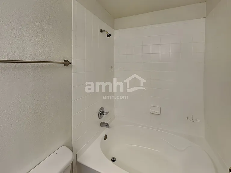 8802 Mission Mdw — Photo 13