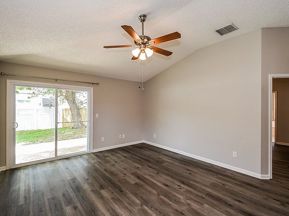 3rd image of 12071 Sunchase Dr