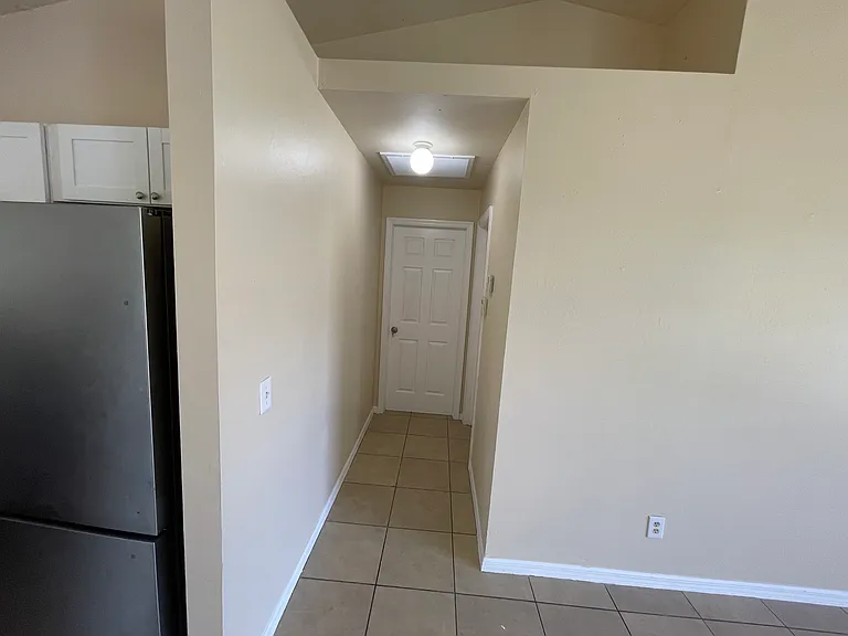 129 Zenith Cir — Photo 24