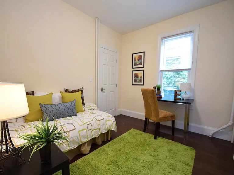 56-60 Woodlawn St #3 — Photo 11