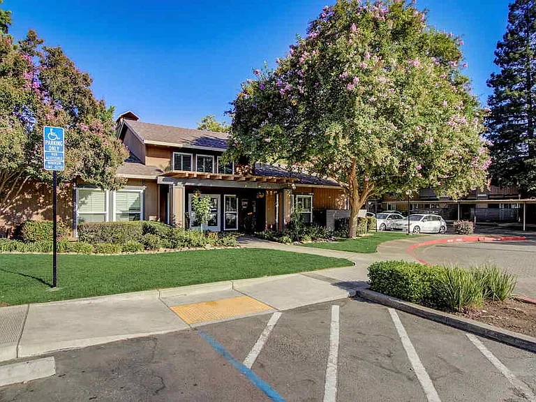 Gold Ridge Apartments Leasing Office