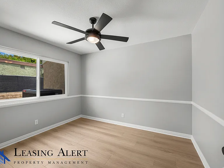 28031 Meadowcreek Rd — Photo 13
