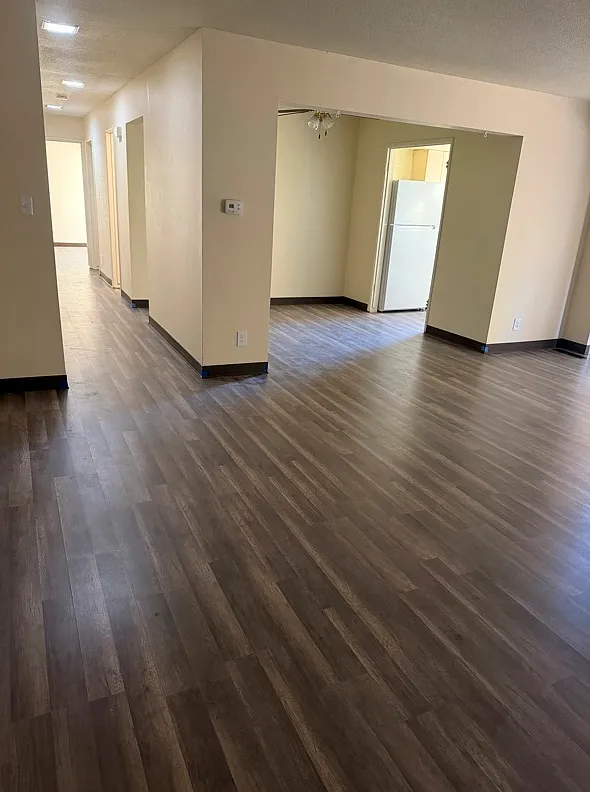 2 bed, 1300 sqft, $1,400 — Photo 3