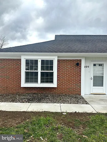 109 Franklin Dr Photo 1
