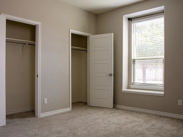 21807 Yucca Bnd — Photo 8