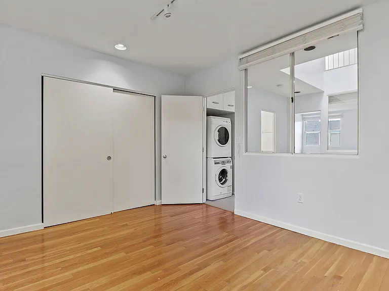 336 Harvard St #E — Photo 12