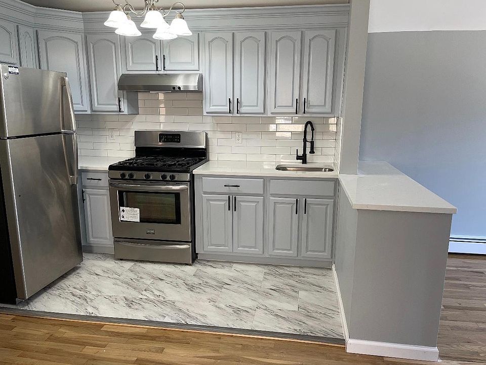 1st image of 225 Huntington Ave #2
