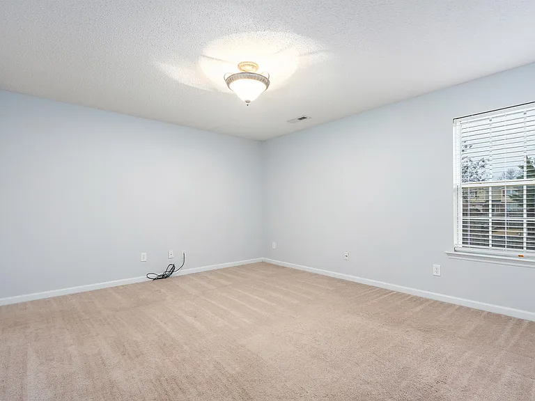 117 Vancouver Rd — Photo 34
