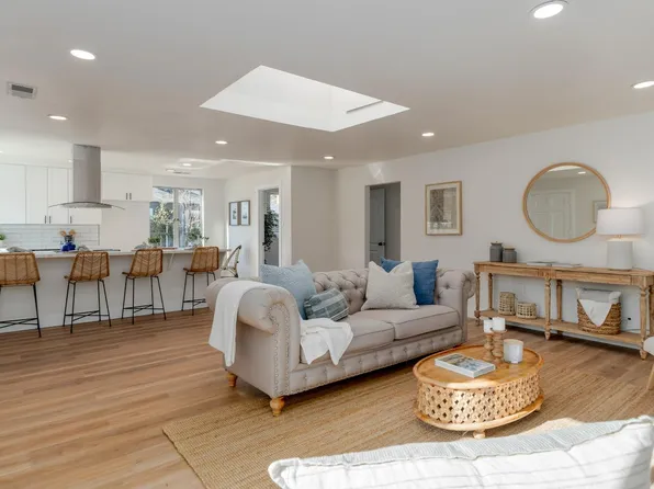 5317 S St, Sacramento, CA 95819