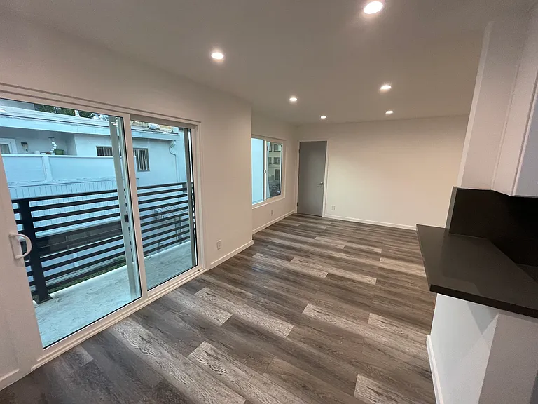 1953 Selby Ave #5 — Photo 17