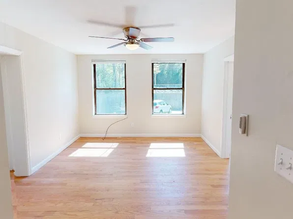 5 South Main Street, 5 S Main St #7, Uxbridge, MA 01569