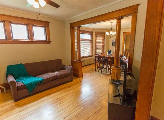 4th image of 230 6th Ave S