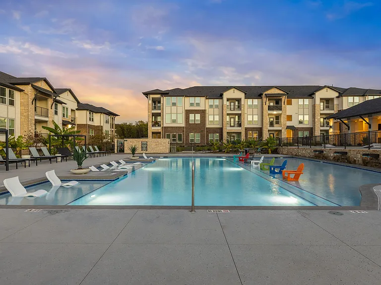 The Royalton at Chapel Creek — Photo 25