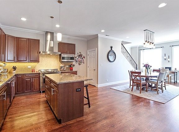 4th image of 3747 N Ashland Ave APT 3S