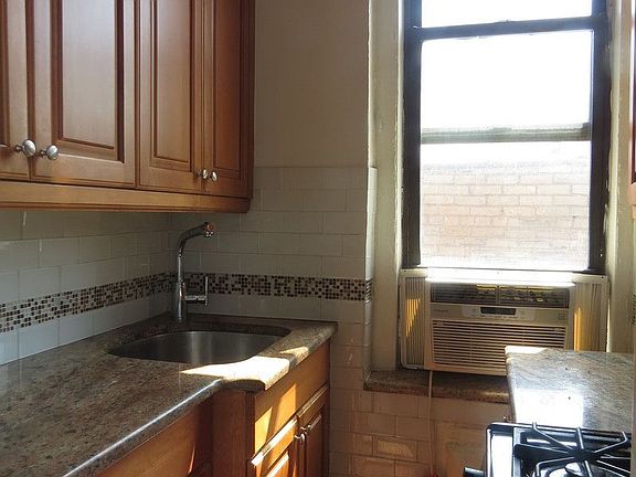 5th image of 73 Eastern Pkwy APT 6B