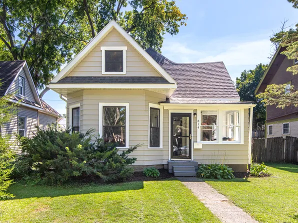 814 7th St, Ames, IA 50010