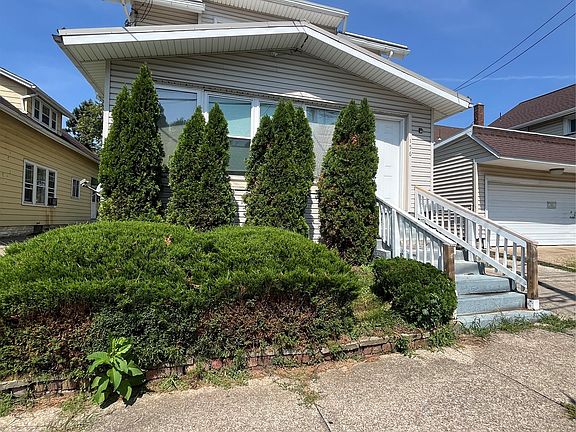 3rd image of 156 E 29th St
