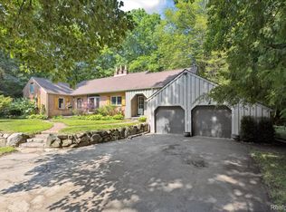 4224 Country Rd, Otter Lake, MI 48464