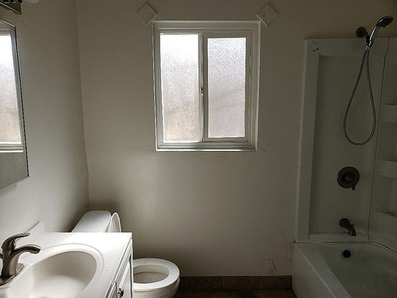 5th image of 11517 Medina Ct APT A