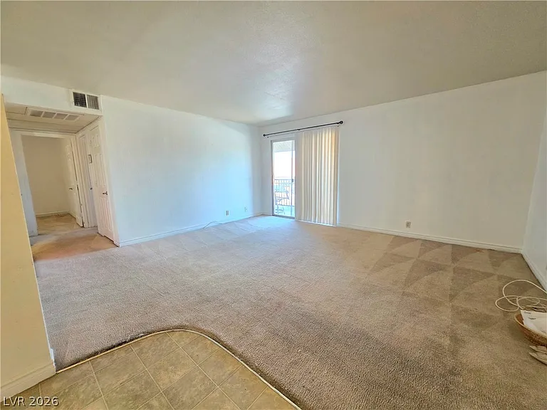 5134 River Glen Dr #240 — Photo 9
