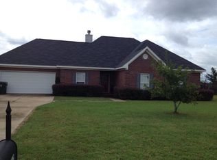 103 Designer Cir, Dothan, AL 36303