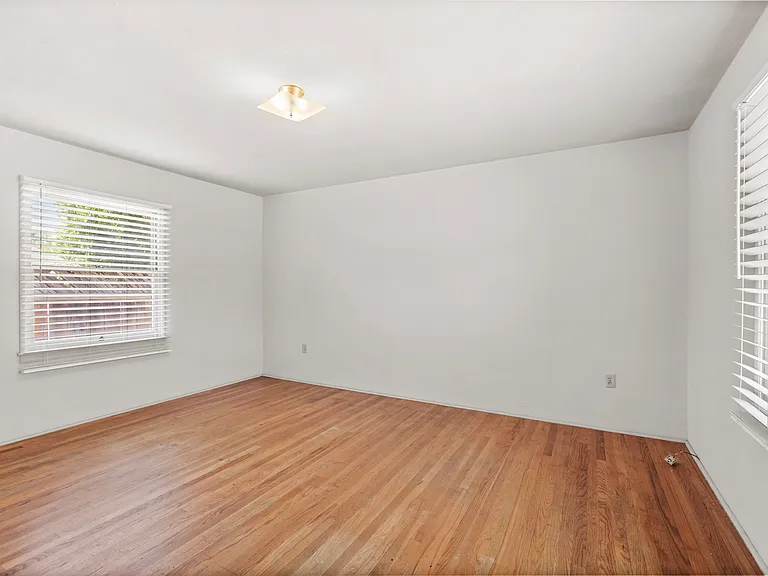 835 Fremont St — Photo 10