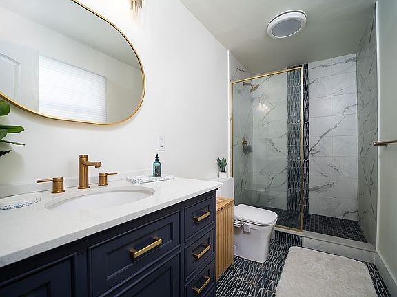 4th image of 1606 Parkdale Dr