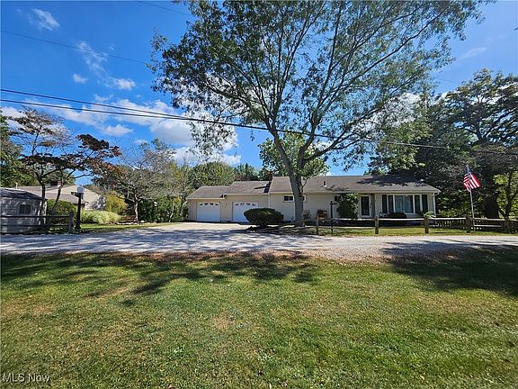 5th image of 1 Kimberly Dr