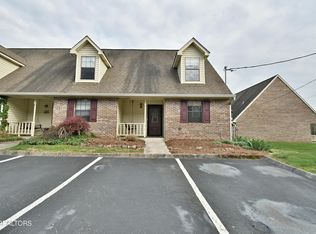 918 Chip Cove Ln, Knoxville, TN 37938