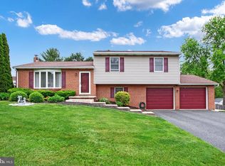 449 Dartha Dr, Dallastown, PA 17313