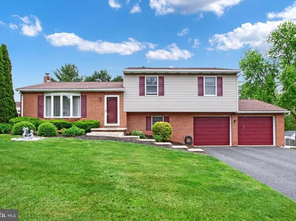 449 Dartha Dr, Dallastown, PA 17313