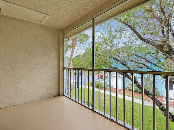 3rd image of 1610 SE Green Acres Circle #Q204