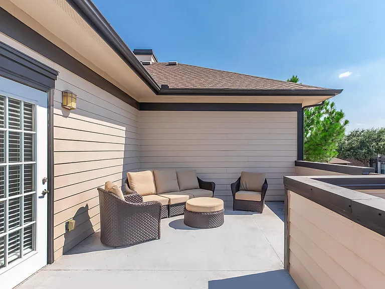 Estate Villas at Krum Apartments — Photo 12